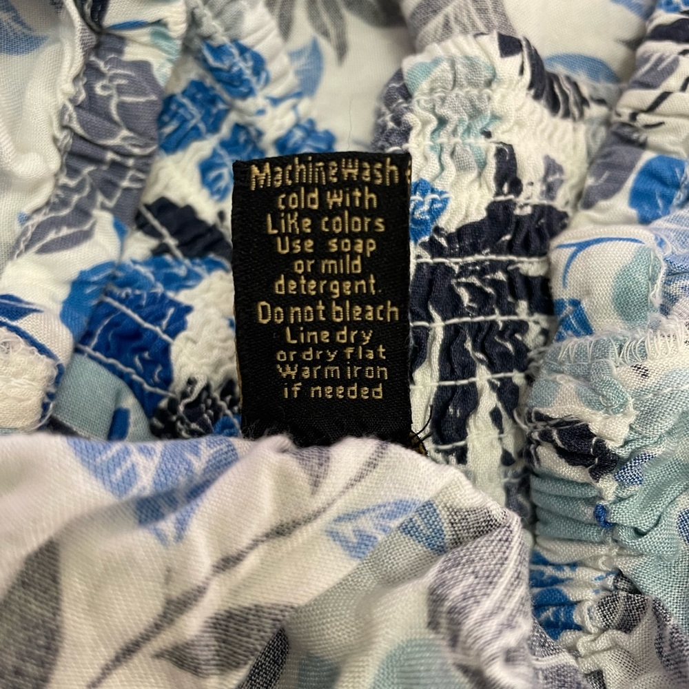 Japna Floral Blouse in Blue and White Size XS - Picture 9 of 9